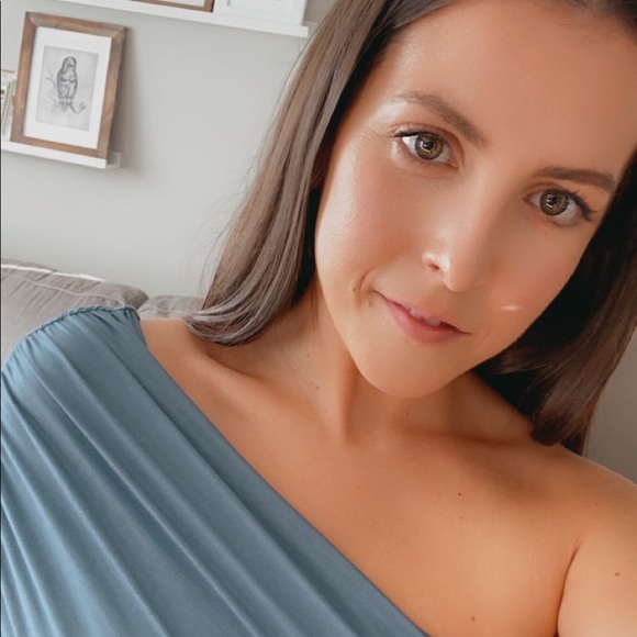 Meet your Posher, Sarah - Picture 1 of 1